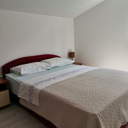 KaštelirMagnavisumアパートメント エクステリア 写真